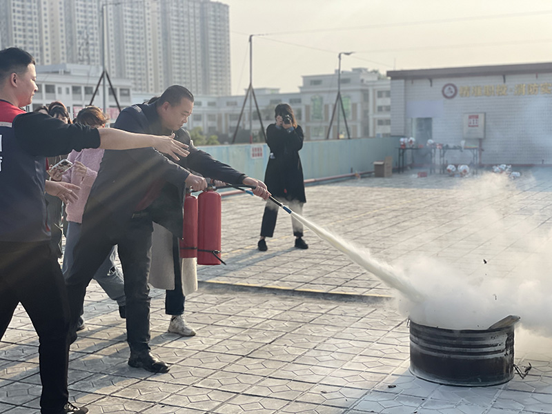 汕头市接待办公室在本校开展消防安全培训